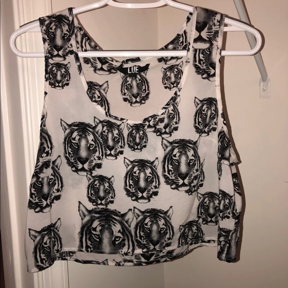 Crop top